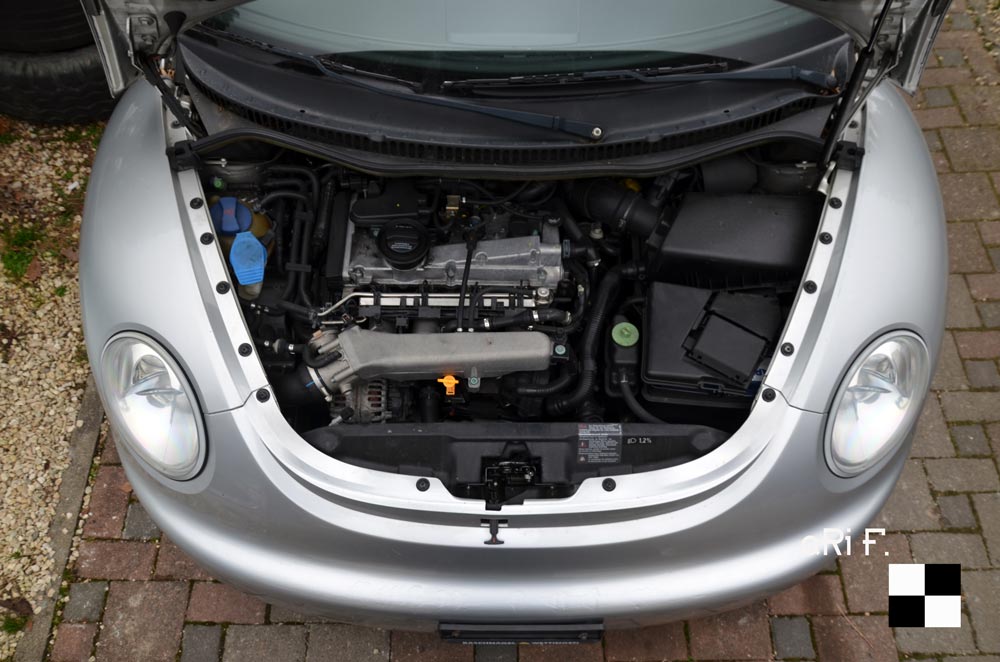 VW New Beetle Motorraum ohne Schallabdeckung